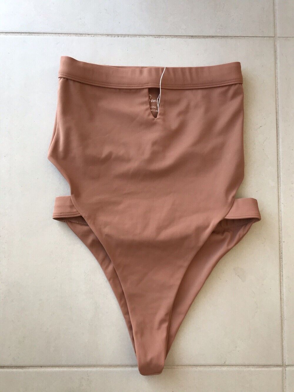 Kira One Piece Monokini Swimsuit Strapless Cut Out